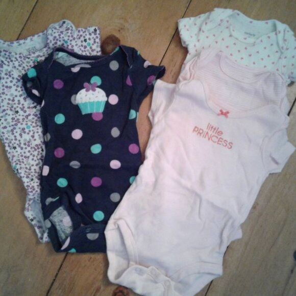 Carter's Bundle 3M Girls Short-Sleeve Onesies Pink Blue Cupcake Flowers PolkaDot - Picture 1 of 8